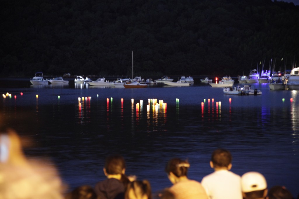 灯篭流し花火大会 7 28 日 灯篭供養席完売御礼 浜名湖かんざんじ温泉観光協会